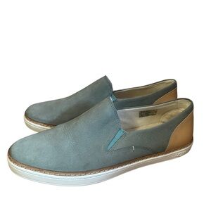UGG Australia Adley Leather Slip On Shoes Sneakers Women's 9.5 Moss Green Tan